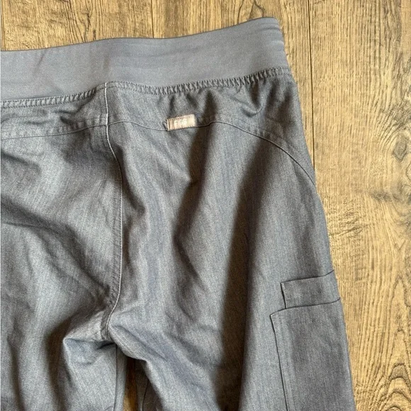 Figs Classic Fit Kade Cargo Scrub Pants Straight Leg- Slate Blue - Picture 6 of 6